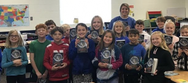 wahoo-kiwanis-dictionary-donation